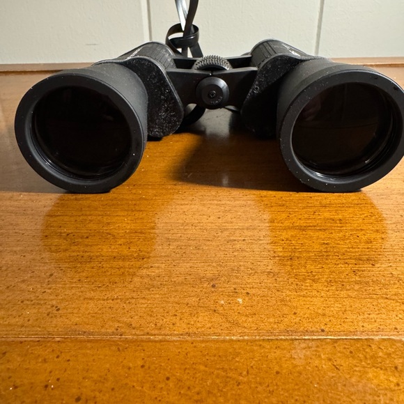 Vintage 1989 Tasco Black Binoculars with Textured Surface with real leather case - Picture 2 of 7
